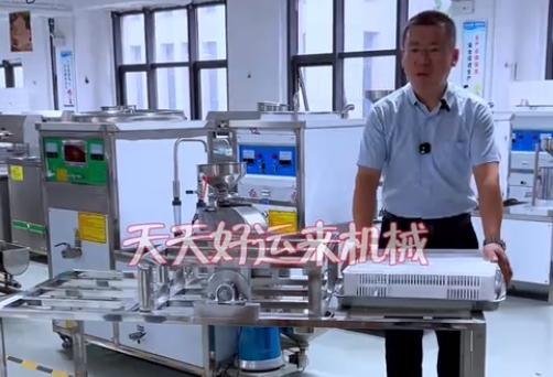 豆腐翻盤機－－省時又省力，完成了豆腐最后一道使命